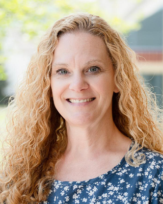 Photo of Kimberly Mains, Clinical Social Work/Therapist, LCSW