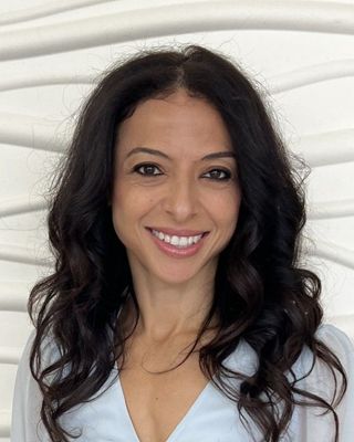 Photo of Lily Zayed, BSc, MA, RP, Registered Psychotherapist (Qualifying)