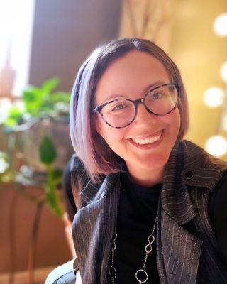 Photo of Amanda E Zeiders, LCSW