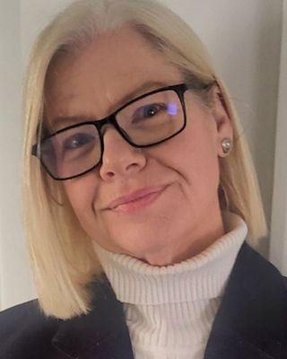 Photo of Sinead Flynn, Psychotherapist, MA, Pre-Accredited Member IACP