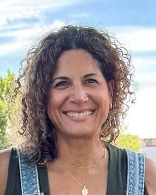 Photo of Dana Hutt, Pre-Licensed Professional