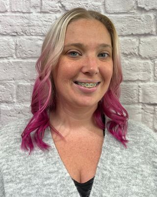 Photo of Robin Gravlin, Pre-Licensed Professional