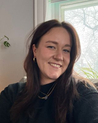 Photo of Lauren Bus, Registered Psychotherapist, MACP, MA