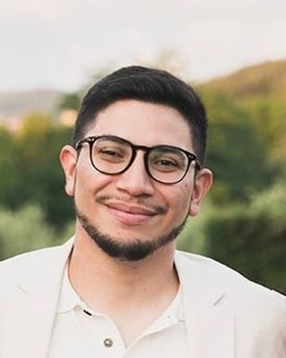 Photo of Giovanney Mendoza, LCSW