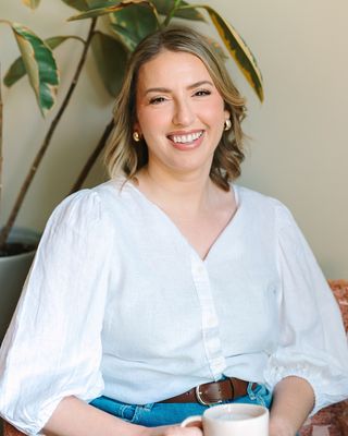 Photo of Alexis Warrington - Alexis Warrington- Attachment and Trauma Therapist, Marriage & Family Therapist, MS, LMFT, CCTP