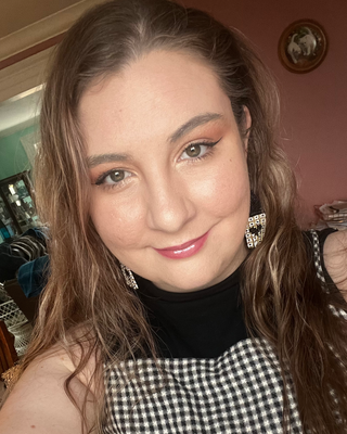 Photo of Riley Keast - Crest Psychotherapy, Registered Psychotherapist, BSc, MACP