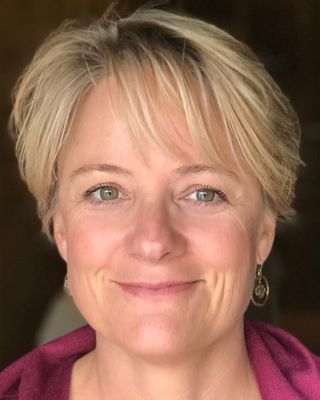 Photo of Kristin Hornnes Hoins, Pre-Licensed Professional, Ed.D., M.Ed., PCC