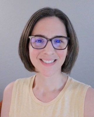 Photo of Julie Koclanis, Pre-Licensed Professional, LMSW