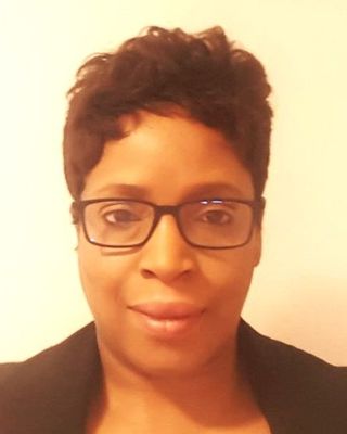 Photo of Avril Harding, Psychotherapist, MBACP Accred