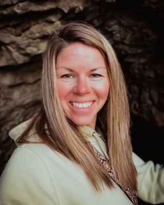 Photo of Jennalee Schafer, Registered Social Worker, MACP, MA, CCC, RSW