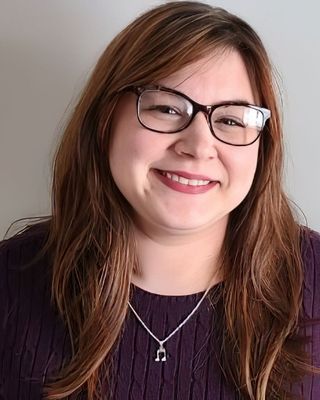 Photo of Sara Mueller, Pre-Licensed Professional in Addison, IL
