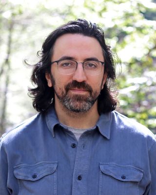 Photo of Matthew Grundy, Marriage & Family Therapist Associate, MA, AMFT