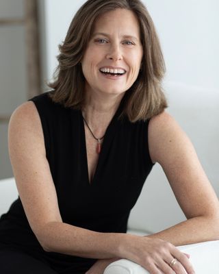 Photo of Nancy Hanlon, Registered Social Worker, BSW, MSW, RSW