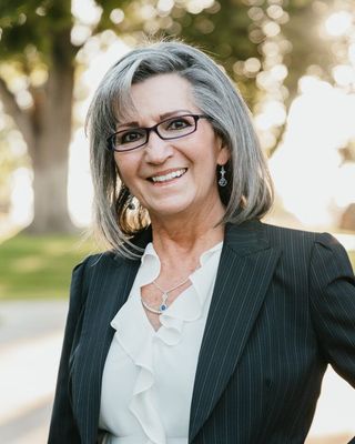 Photo of Laurie M Elkins, Clinical Social Work/Therapist, LCSW, CFRC