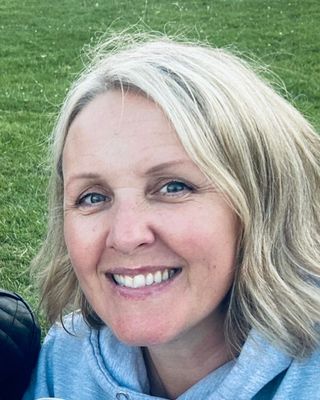 Photo of Natalie Quinlan, Psychotherapist, MSc, MBACP