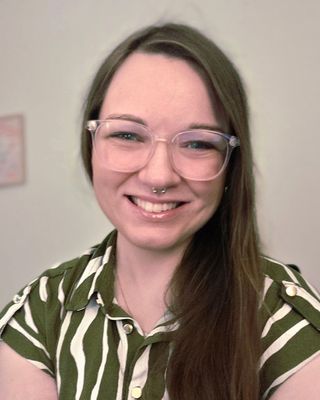 Photo of Chloe Mellinger, Clinical Social Work/Therapist, MSW, LCSW