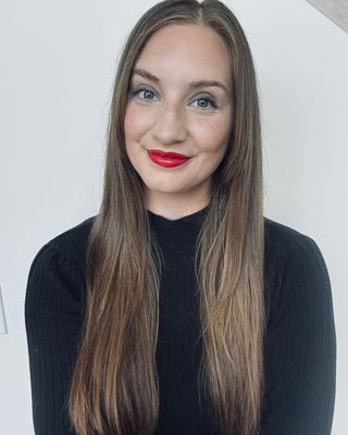 Photo of Kendra Lynn Armstrong, Registered Psychotherapist (Qualifying), MACP, BScN, CST-F