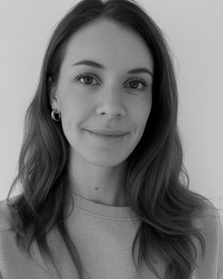 Photo of Sophie Weatherill, Psychotherapist, MSc, MUKCP