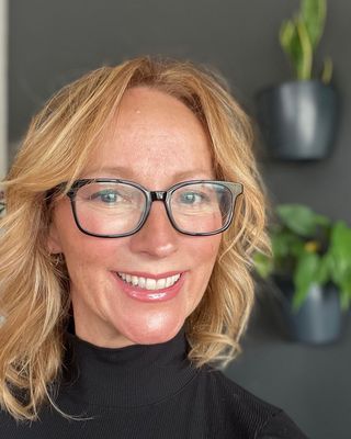 Photo of Shona L Bolden, Counselor, LMHC, CIMHP