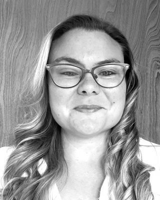 Photo of Kayla Simmons, LMSW