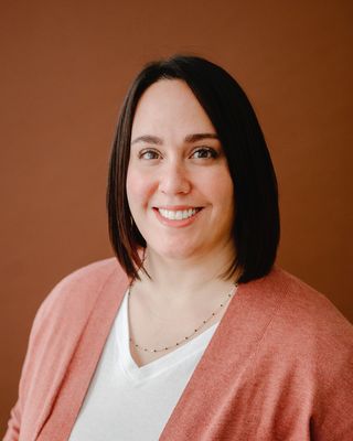Photo of Lindsy Rivera, Counselor, LSW, LPCC-S, ATR-BC, LPAT