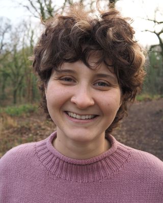 Photo of Rebecca Harp, Psychotherapist, MA, HCPC-Drama Therap.