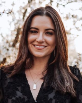 Photo of Natalie Kazarian, Marriage & Family Therapist, LMFT