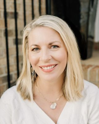 Photo of Jenna Horne, Licensed Professional Counselor, MA-CMHC, LPC, C-DBT