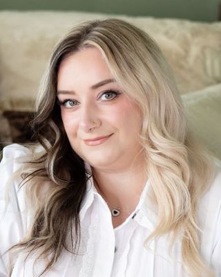 Photo of Amy Louise Sharrock, Psychotherapist, MNCPS Acc.