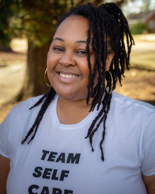 Photo of Jackie Roundtree, Licensed Clinical Social Worker Associate, LCSWA