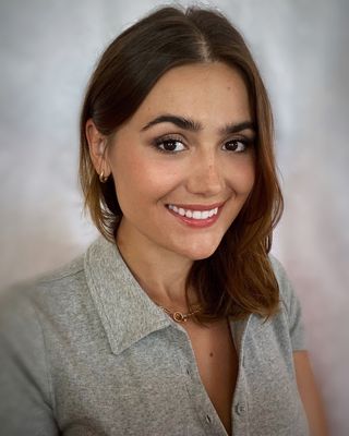 Photo of Grace Calcanes, Pre-Licensed Professional