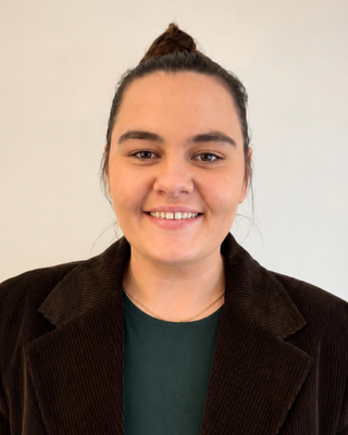 Photo of Ally Hogge, Psychotherapist, APCP