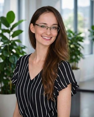 Photo of Dominique Van den Heever, General Counsellor, ASCHP Specialist Wellness Counsellor