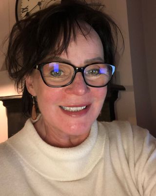 Photo of Lynda Meina, Psychologist, PsychD, HCPC - Clin. Psych.