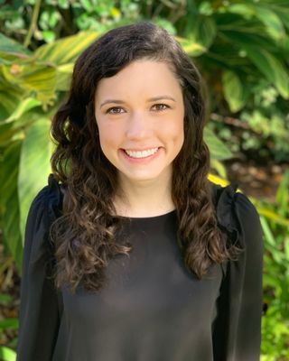 Photo of Dr. Nicole Della Longa, Psychologist, PhD