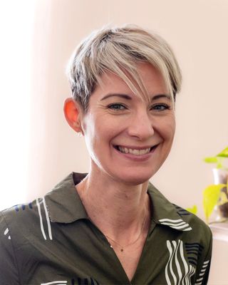 Photo of Lee-Anne Martins, Psychologist, MPsych, PsyBA - Clin. Psych