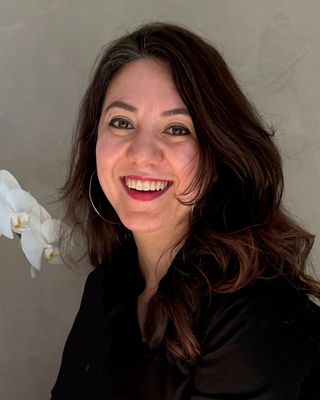 Photo of Dara Javid, Marriage & Family Therapist, JD, LMFT