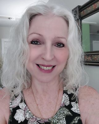 Photo of Joanne Lee, Registered Social Worker