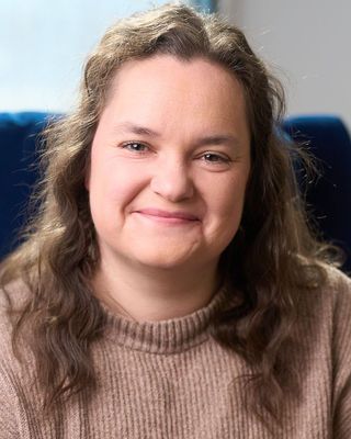 Photo of Emma Shannon, Clinical Social Work/Therapist, MSW, LICSW