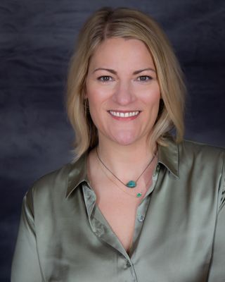 Photo of Heidi Schmelter, Licensed Clinical Professional Counselor in Chicago, IL