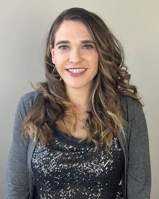 Photo of Heidi DeRoo, Licensed Master Social Worker, LMSW, MPA