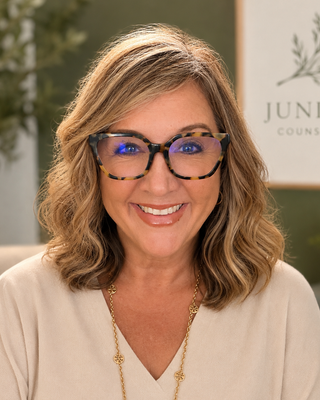 Photo of Julie Johnston, Marriage & Family Therapist, LMFT