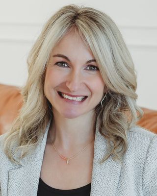 Photo of Sara Pierce, Clinical Social Work/Therapist, LMSW-P