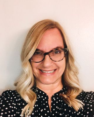Photo of Kelly Harris, Marriage & Family Therapist, CST, LPC, LMFT