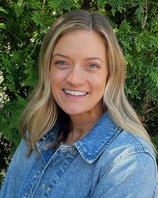 Photo of Regan Hanood, Clinical Social Work/Therapist, MSW, LSW