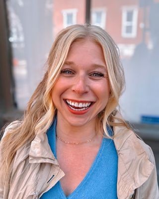 Photo of Halle Steingass, Clinical Social Work/Therapist, MSW, LISW, RYT-200