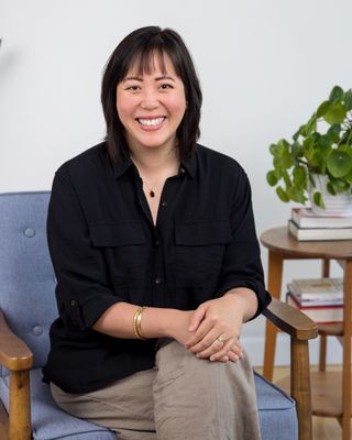 Photo of Akina Takahashi, Clinical Social Work/Therapist, MSW, LCSW