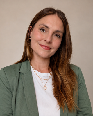 Photo of Sophie Wheelwright, Psychotherapist, MSc, MBABCP