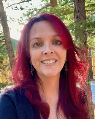 Photo of Helen Patz-Perrone, Licensed Professional Counselor Candidate, MA, MS, NCC, CHT