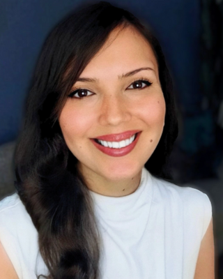 Photo of Shara Lynn, Clinical Social Work/Therapist, LMSW, MA